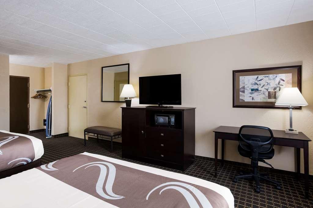 Quality Inn & Suites Big Rapids Room photo